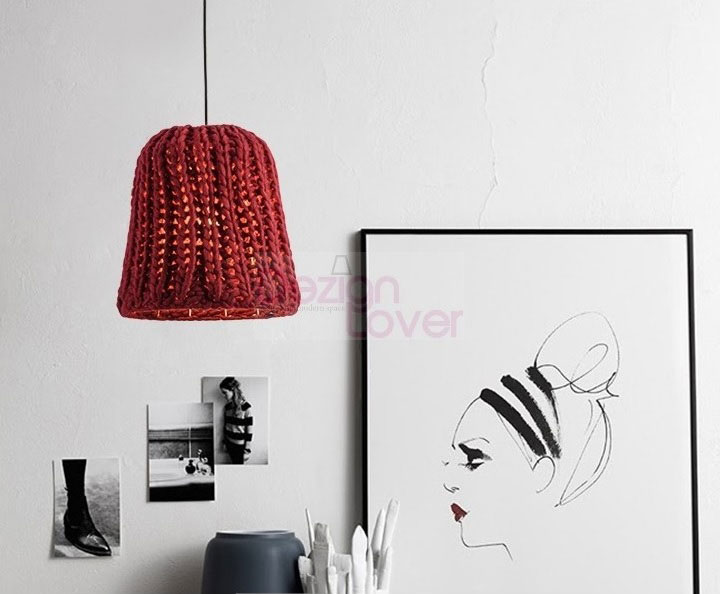 http://www.dezignlover.com/fr/suspension-design/1653-suspension-design-granny.html 