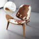 Chaise design Wegner CH07 Shell Cowhide