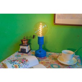 Lampe de table design industriel en tube métallique robot avec ampoule edison 07