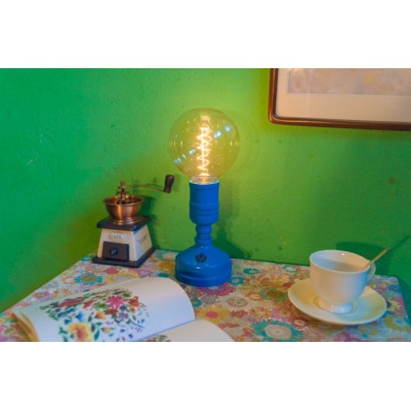 Lampe de table design industriel en tube métallique robot avec ampoule edison 07