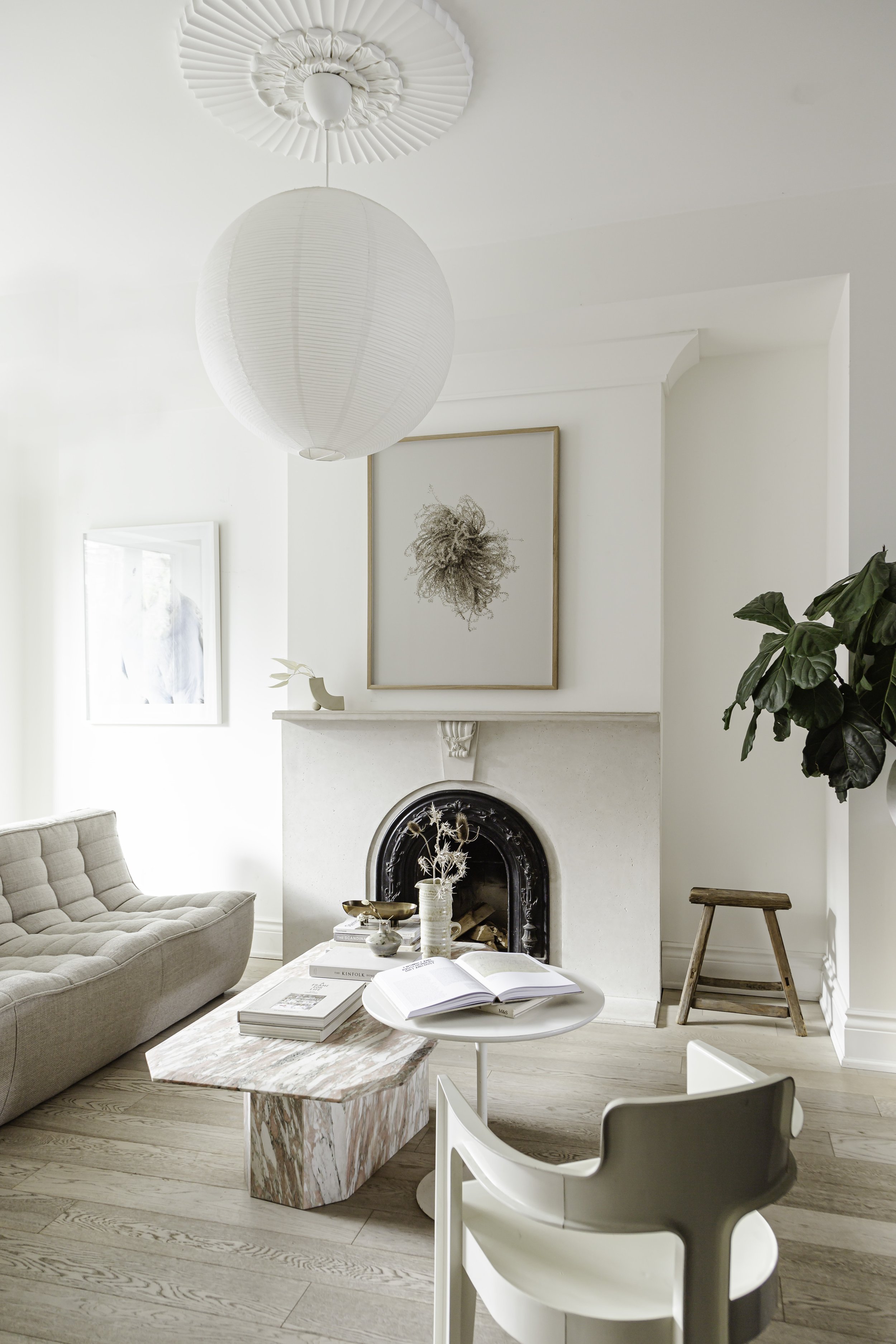 Discover The Art of Decorating With Neutral Colors With These Inspiring Interiors | Dezign Lover